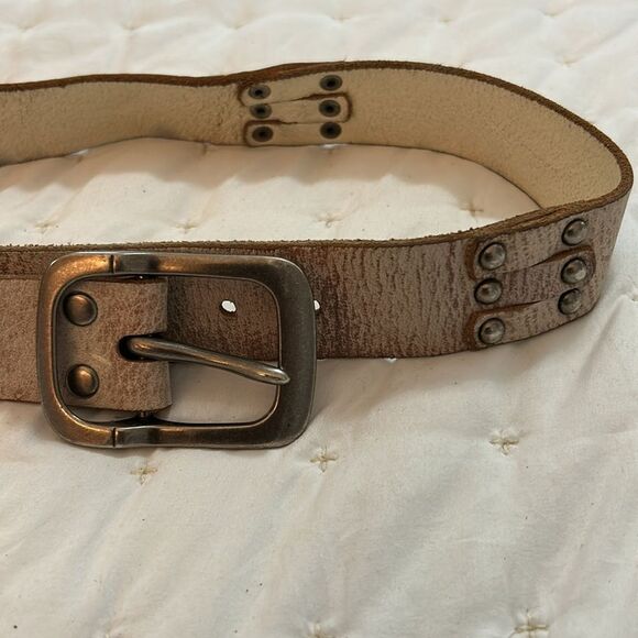 Leather Belt with Silver Buckle size small - Picture 4 of 7